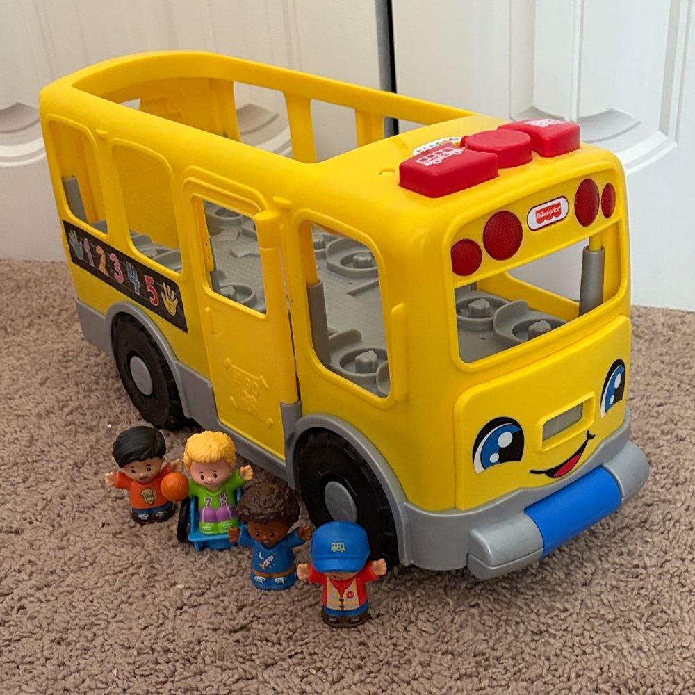 Fisher-Price Smiling Yellow Bus with Figures